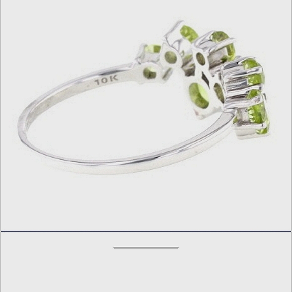 SZ 8, 10K White Gold Peridot Ring, New With Tags - Picture 5 of 5